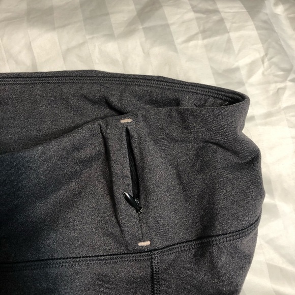 Calie, by Carrie Underwood Crop Legging. - Picture 4 of 5